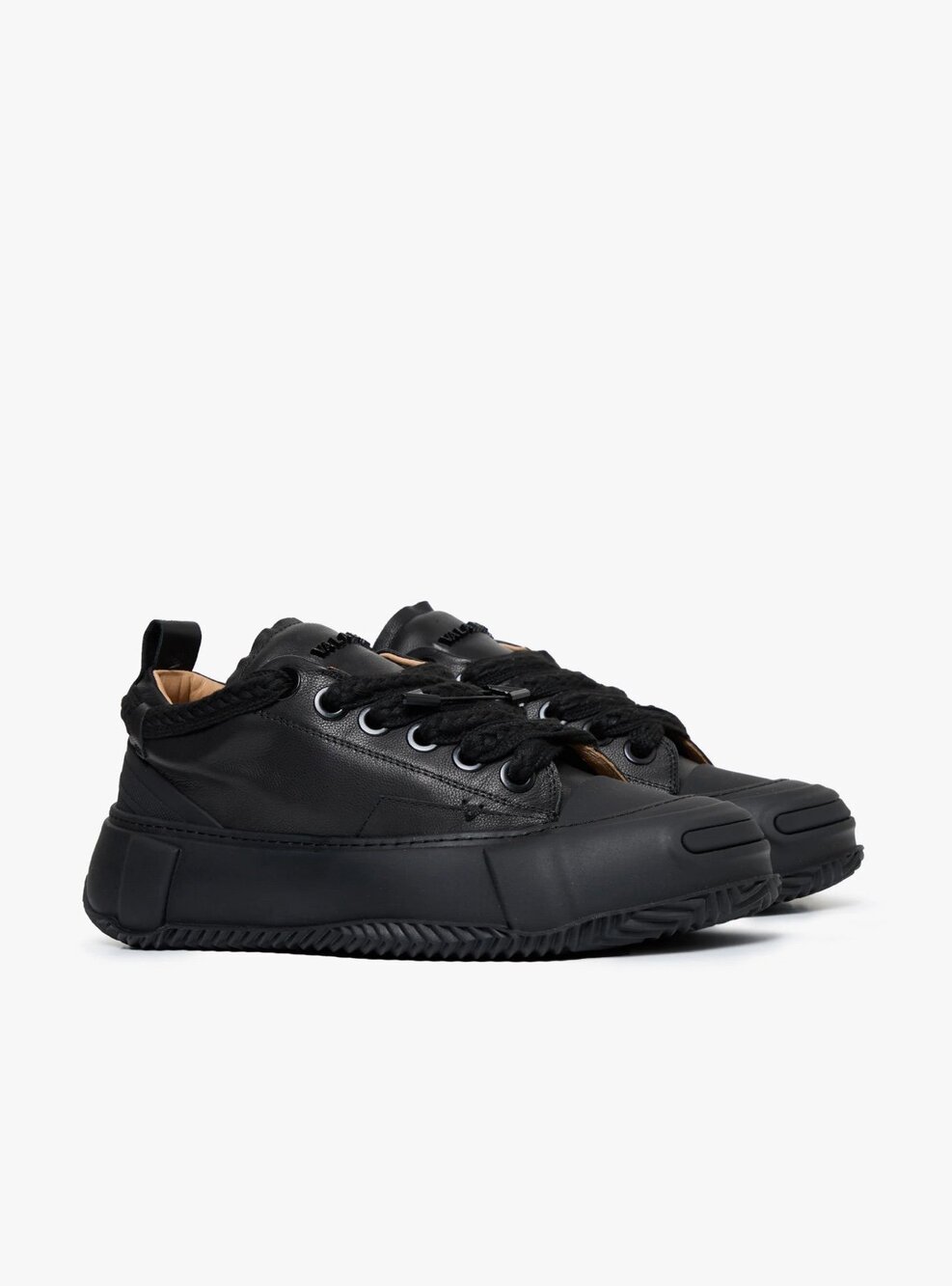 BRAND NEW W/ TAGS: VALABASAS DENIM “The Vision 100 Low” Shoes— M7/W9